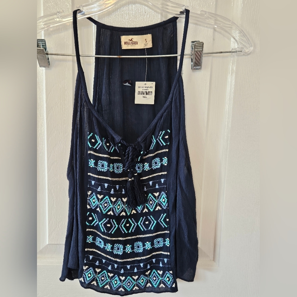 Hollister Women's Dark Blue Embroidered Tank Top Small